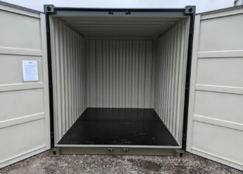 Contenedor de envío verde oscuro de 10 pies usado